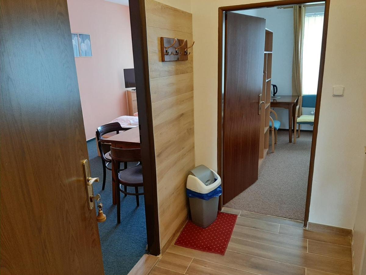 Penzion Oliver Žacléř 外观 照片